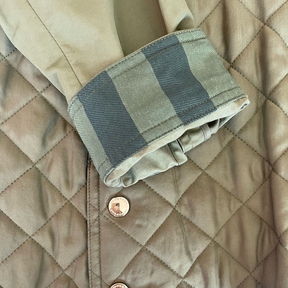 Burberry Safari jacket with belt. Military green. Size 4. Never worn - Picture 5 of 9